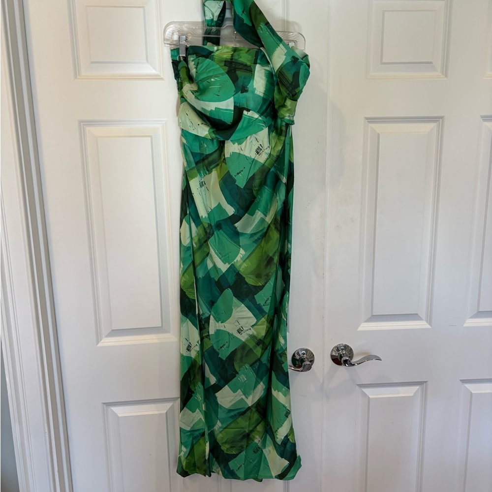 Lulu's One Shoulder or Strapless Dress!